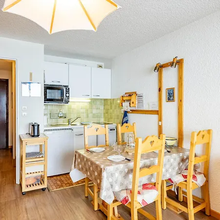 Apartment Grand A Saint-francois-longchamp, 4 Personnes - Fr-1-807-98 *